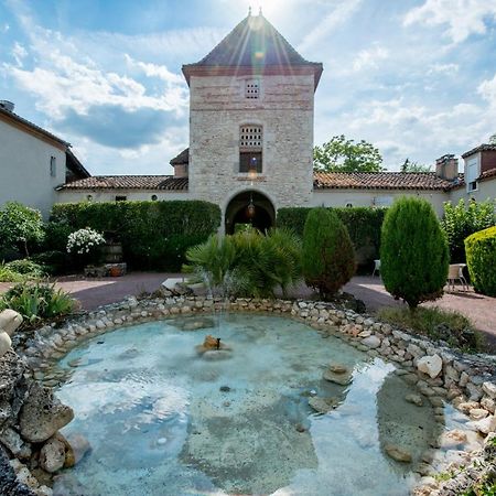 Logis Hotel Le Prince Noir Сериньяк-сюр-Гарон Экстерьер фото
