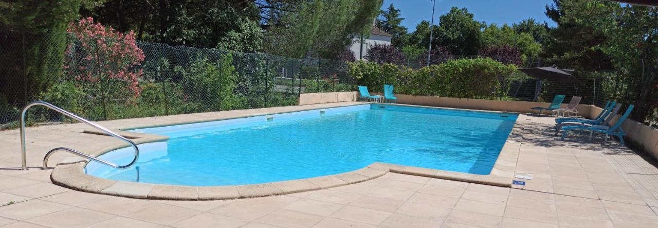 Logis Hotel Le Prince Noir Сериньяк-сюр-Гарон Экстерьер фото